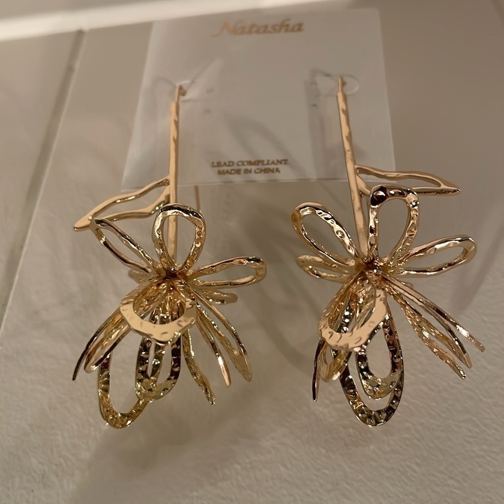 Natasha Gold Tone Upside Down Flower Pierced Hook Ear Rings - Picture 2 of 7